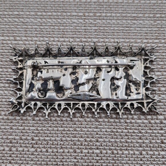 Sterling Silver Large Old Town Village Scene Pin Brooch B369 - Picture 4 of 7